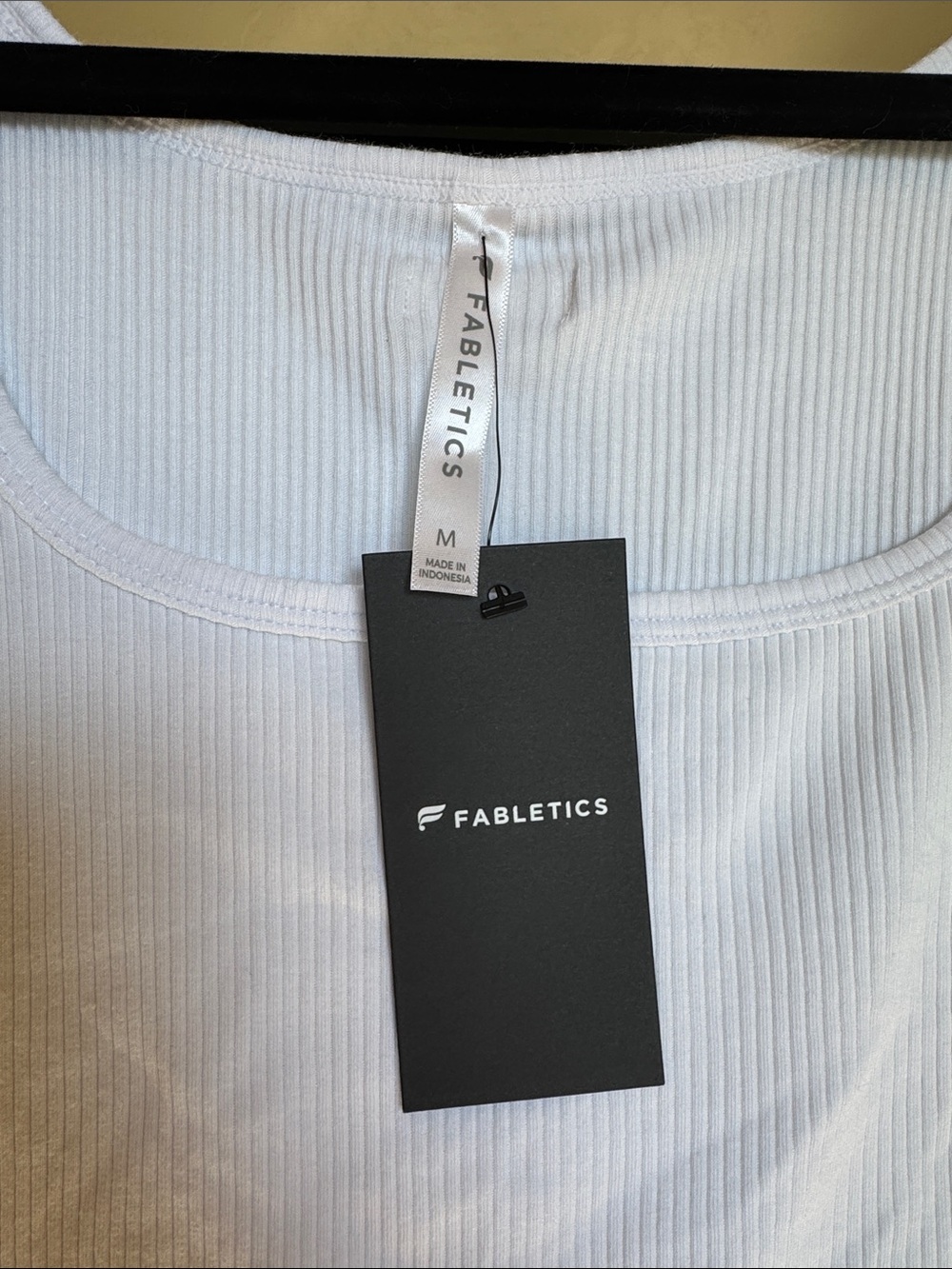 Fabletics White Ribbed Scoop Neck Tank - Picture 2 of 3